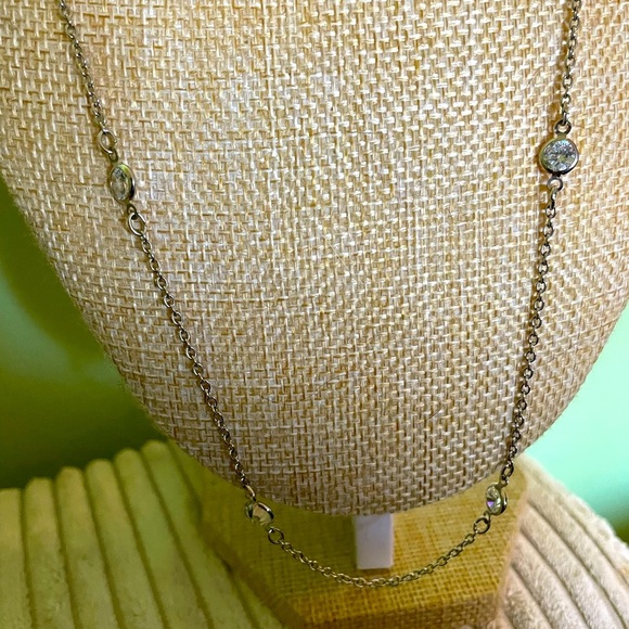 Gold white stone station necklace - Picture 5 of 6